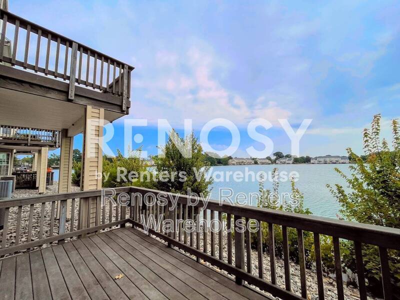 Lakefront Condo! property image