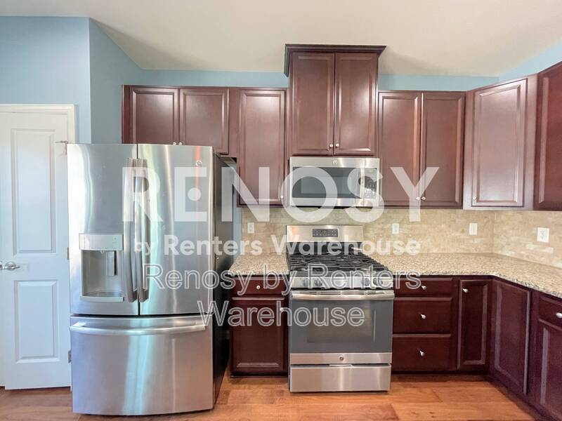 Lovely Tri-Level Townhome! property image