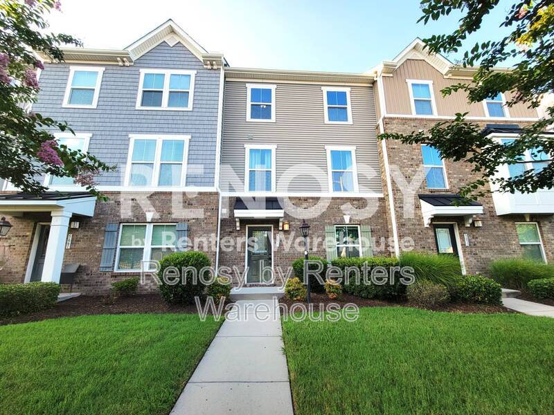 Beautiful Tri Level Townhome! property image
