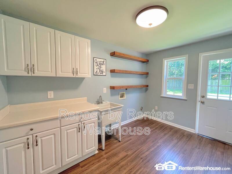 Beautiful Home With Huge Backyard! property image