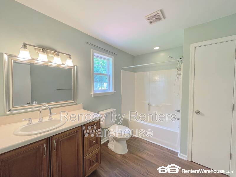 Beautiful Home With Huge Backyard! property image