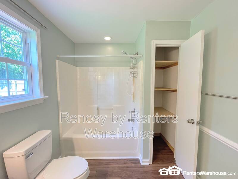 Beautiful Home With Huge Backyard! property image