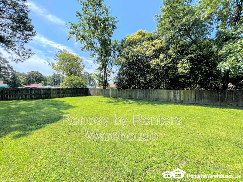 Beautiful Home With Huge Backyard! property image