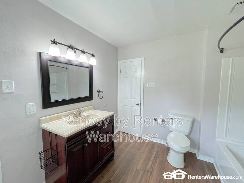 Beautiful Home With Huge Backyard! property image
