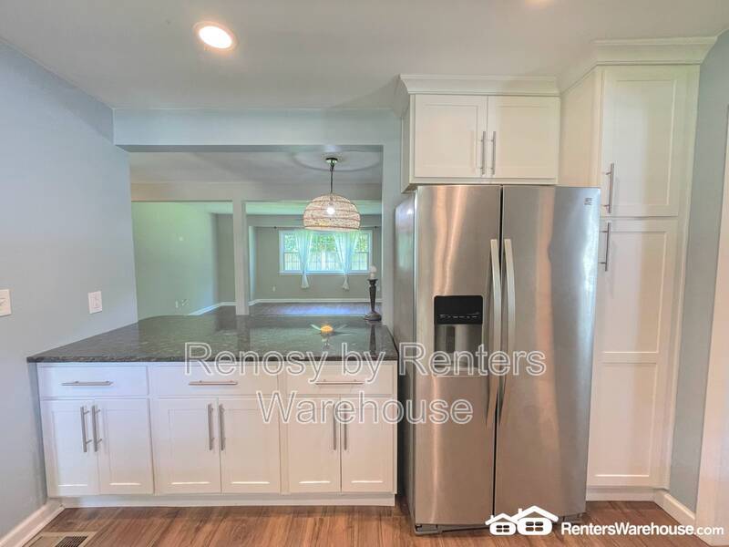 Beautiful Home With Huge Backyard! property image