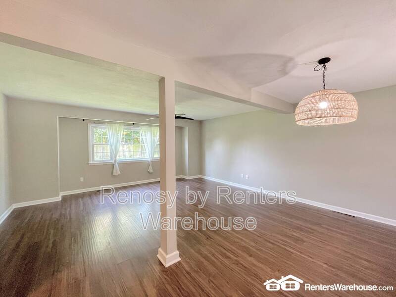 Beautiful Home With Huge Backyard! property image