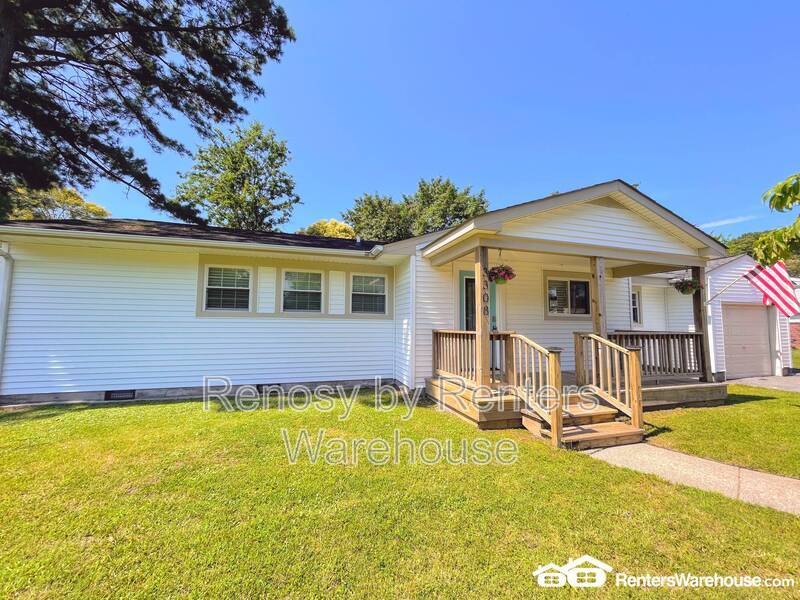 Beautiful Home With Huge Backyard! property image