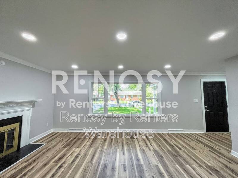 Gorgeous Home With Huge Backyard! property image