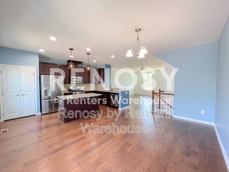 Beautiful Tri Level Townhome! property image