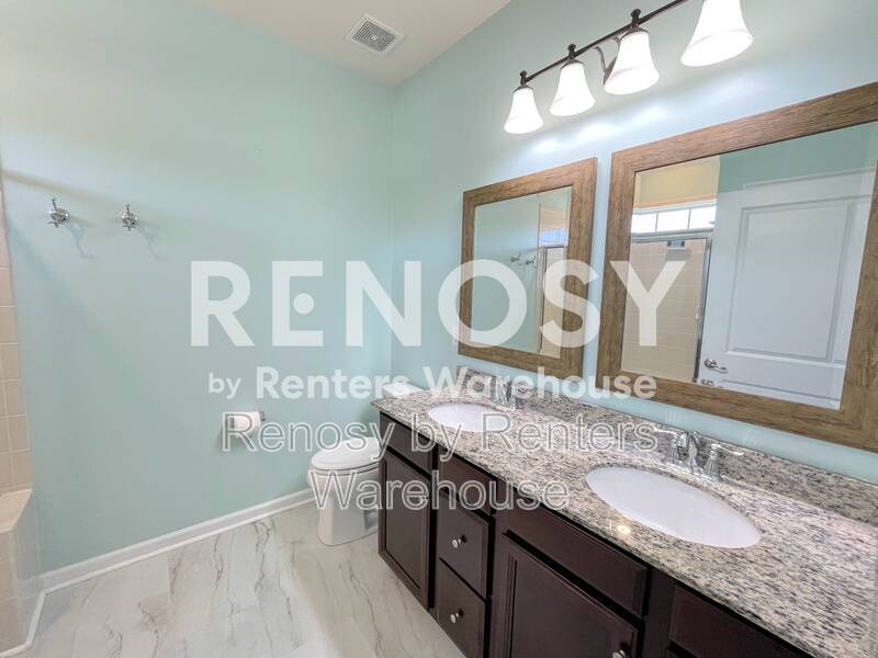 Beautiful Tri Level Townhome! property image