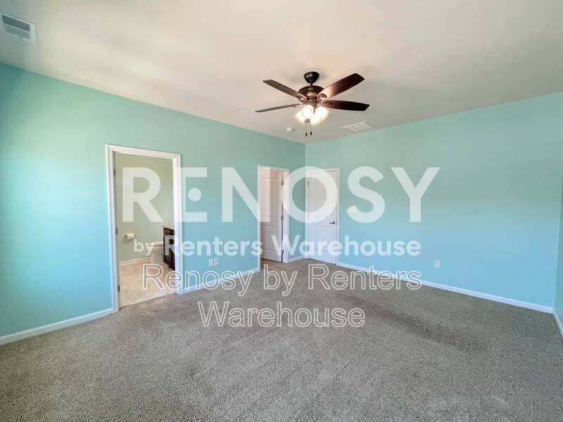 Beautiful Tri Level Townhome! property image