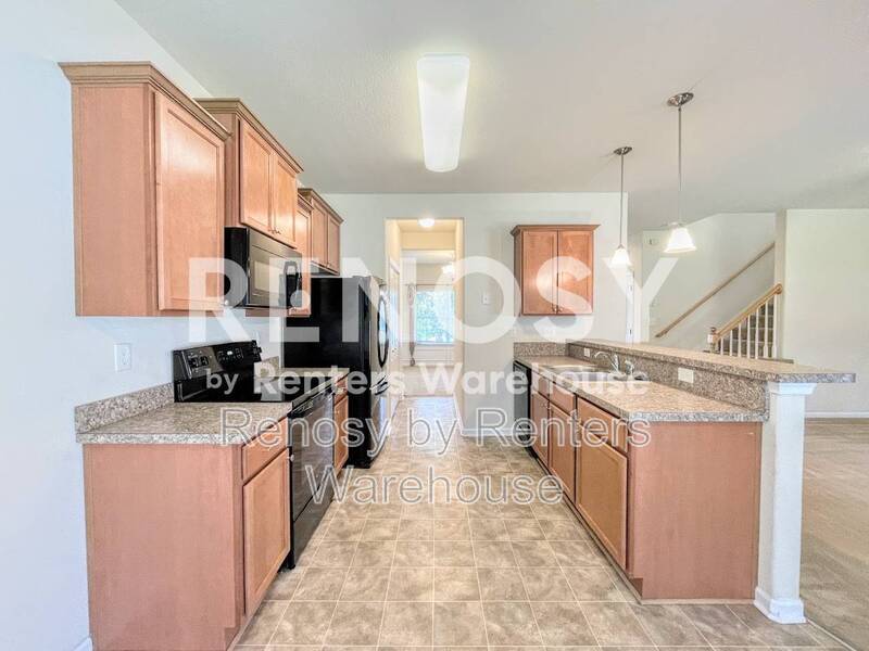 Beautiful 4-Bedroom Home with Spacious Fenced Backyard! property image