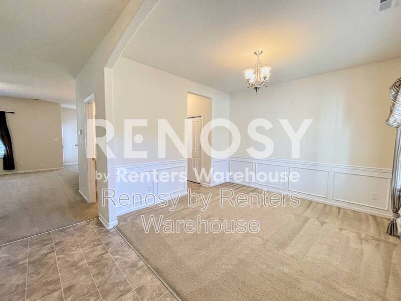 Beautiful 4-Bedroom Home with Spacious Fenced Backyard! property image