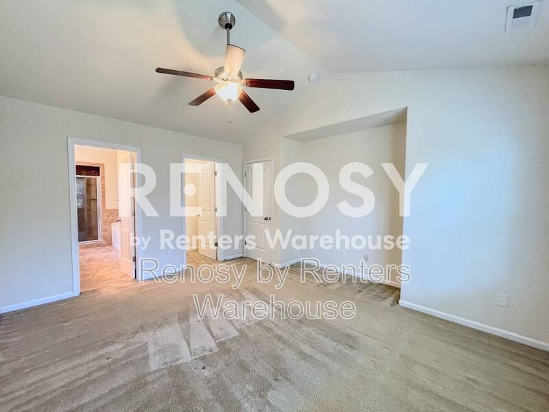 Beautiful 4-Bedroom Home with Spacious Fenced Backyard! property image