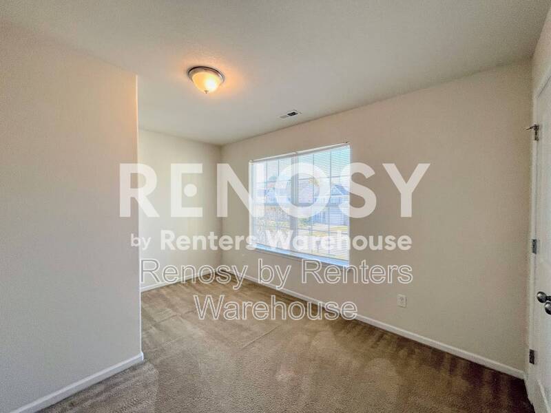 Beautiful 4-Bedroom Home with Spacious Fenced Backyard! property image